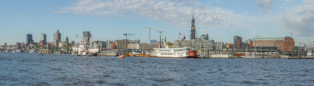 Panoramabild Hamburger Hafen